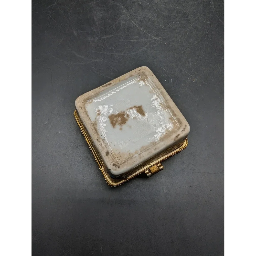 Vintage Japanese Porcelain Trinket Box Hand Painted Geisha Scene Gold 2.5